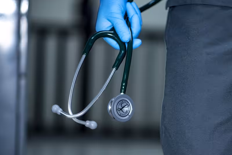 Microsuction Versus Ear Syringing: Doctor Doctor for Microsuction Versus Ear Syringing - Best Way To Proceed To Milton Keynes: Private Microsuction Ear Wax Removal MK...
